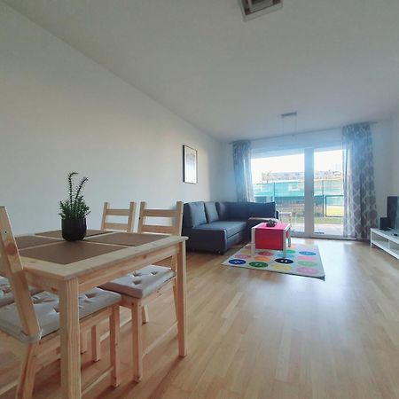 Near Lake One Bedroom Cute Apartment Wien Exteriör bild