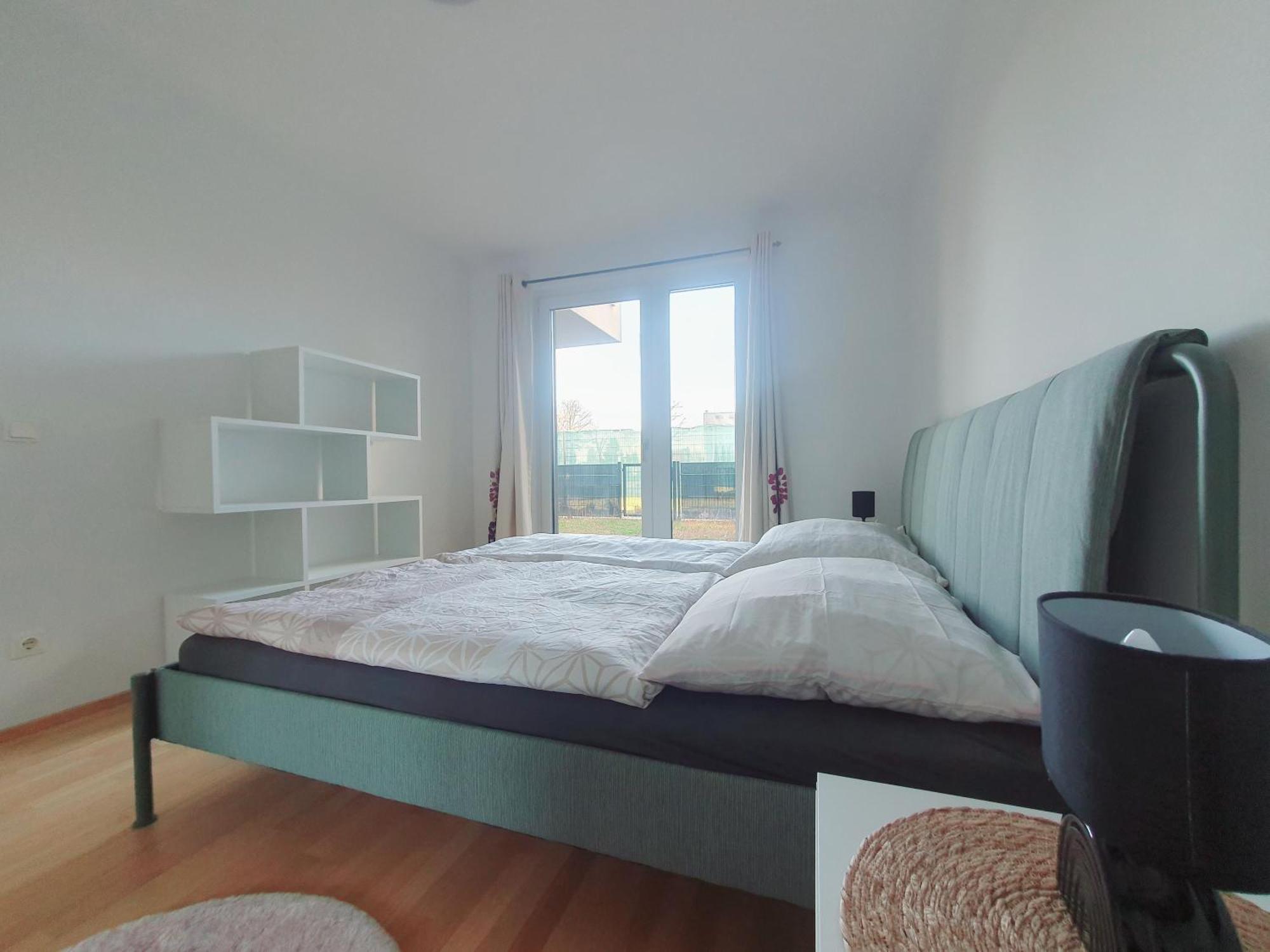 Near Lake One Bedroom Cute Apartment Wien Exteriör bild