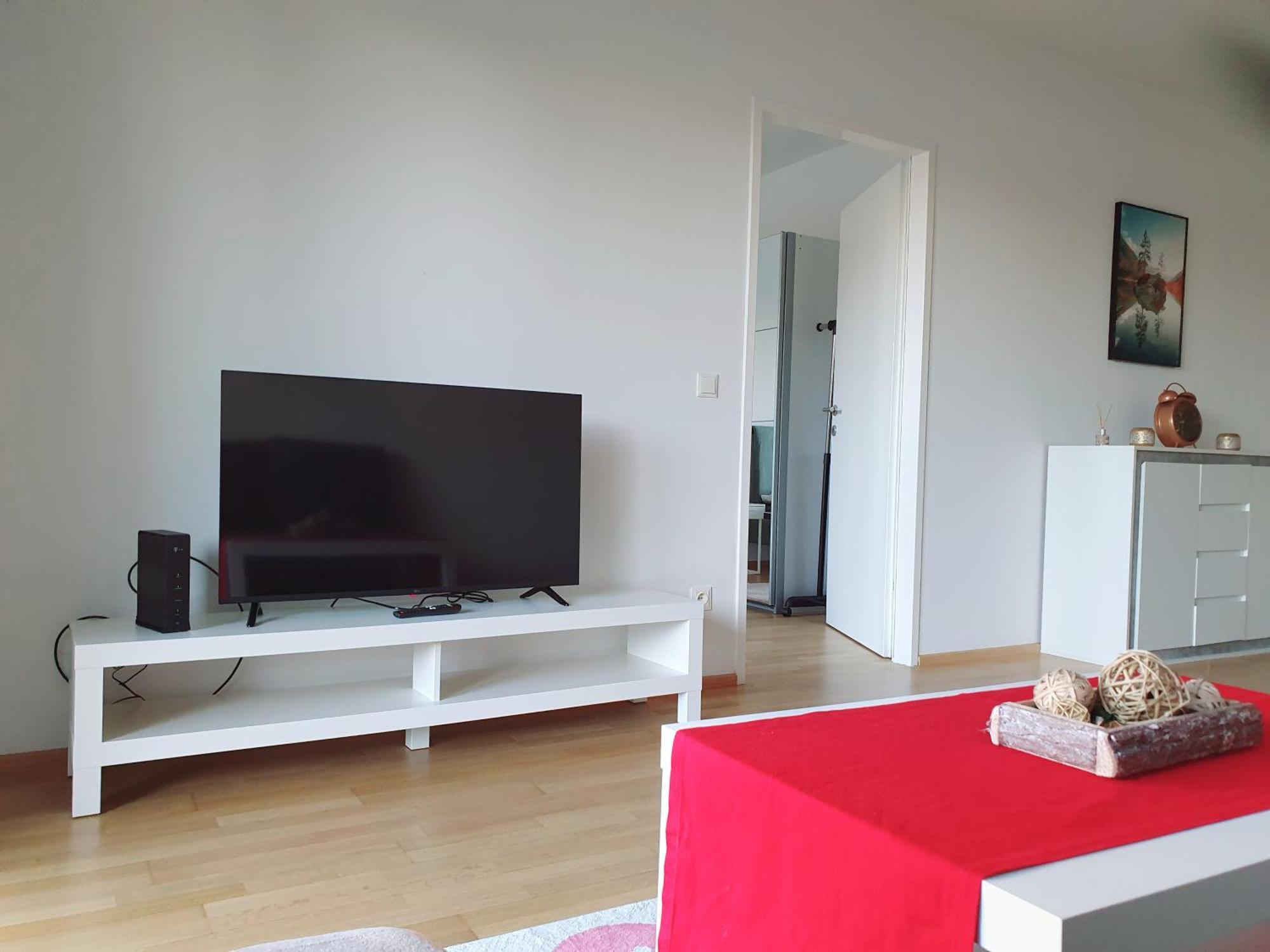 Near Lake One Bedroom Cute Apartment Wien Exteriör bild
