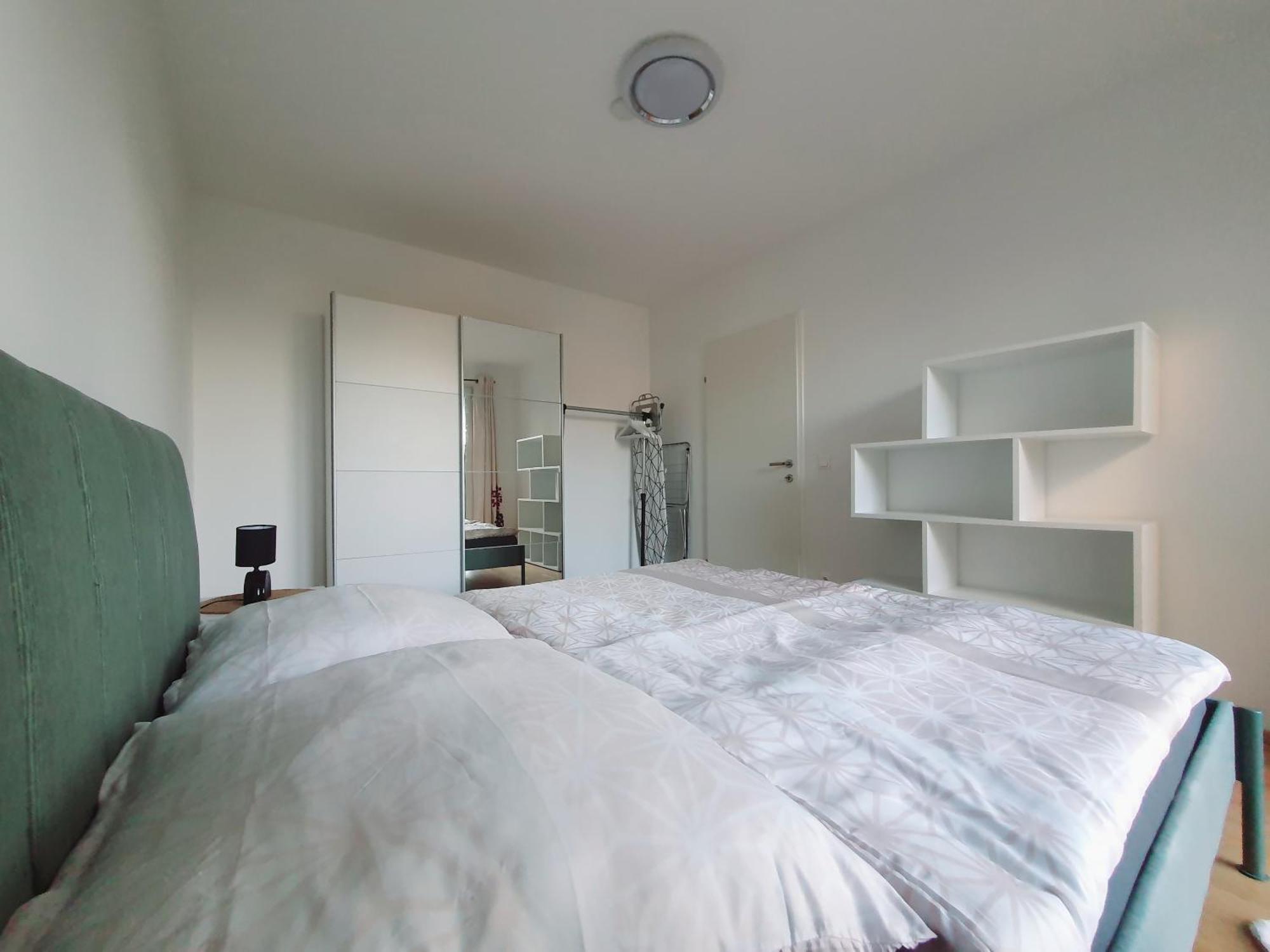 Near Lake One Bedroom Cute Apartment Wien Exteriör bild